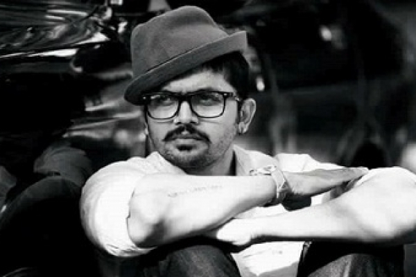 অসুস্থ মায়ের জন্য আরিফিন শুভ’র হাহাকার