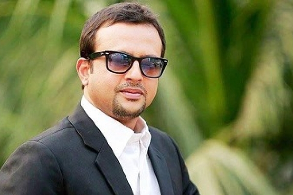  ভক্তদের অনুরোধ রাখলেন নায়ক রিয়াজ