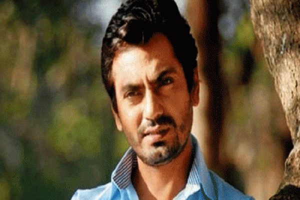 প্রেম নিবেদন করতে গিয়ে বেহাল অবস্থা নওয়াজের