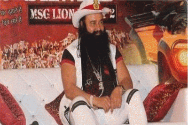 আশ্রমের তালা ভেঙে চুরি হয়ে গেল রাম রহিমের পোশাক