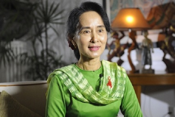 অবশেষে রোহিঙ্গা ইস্যুতে মুখ খুললেন সু চি