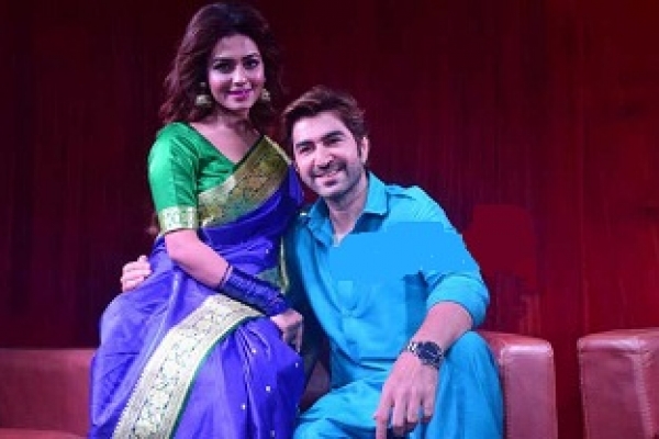 শুটিংয়ে ফারিয়ার জন্মদিন পালন, কী করলেন জিৎ?