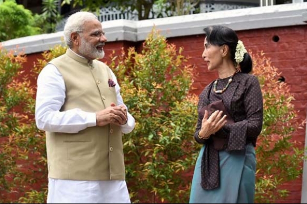 আইন মেনেই ৪০,০০০ রোহিঙ্গা মুসলিমকে ভারত থেকে বের করে দেওয়া হচ্ছে!