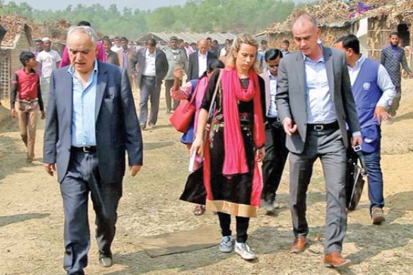 রাখাইনে মিললো গণকবর, বেশীরভাগই মহিলার মৃতদেহ!