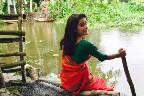 বুকের ওপর দিয়ে কুচকুচে সাপটা নির্বিঘ্নে পার হয়ে গেল : নুসরাত জেরি