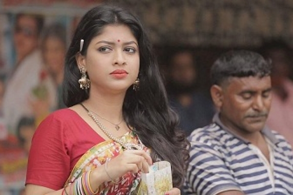 ফুলি চরিত্রে সারিকা