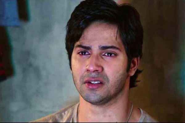 বরুণ ধাওয়ানকে কাঁদিয়েই ছাড়লেন পরিচালক সুজিত!