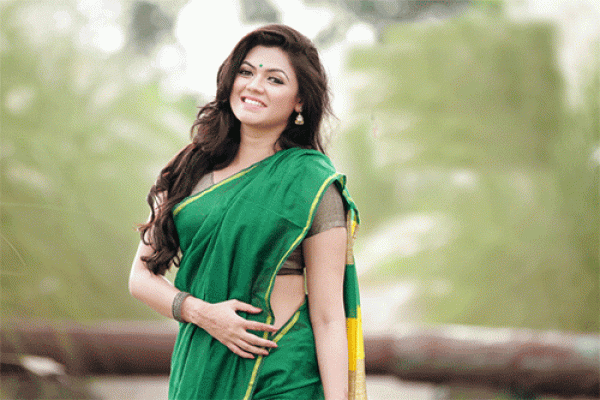 ফের অমিতাভ রেজার পরিচালনায় নাবিলা