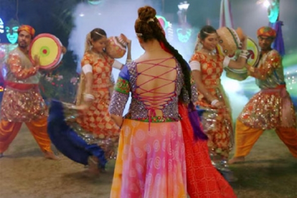 এলেন বাংলা সিনেমার নতুন ‘দেশি ছোড়ি’