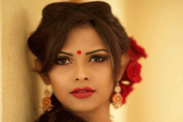 বাংলাদেশি তরুণের কুপ্রস্তাবে ক্ষুব্ধ মিস আয়ারল্যান্ড, ফেসবুকে যা লিখলেন তিনি