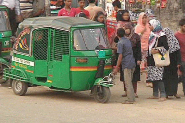 ‘আমাগো ট্রিপ খাইয়া দিছে উবার-পাঠাও’