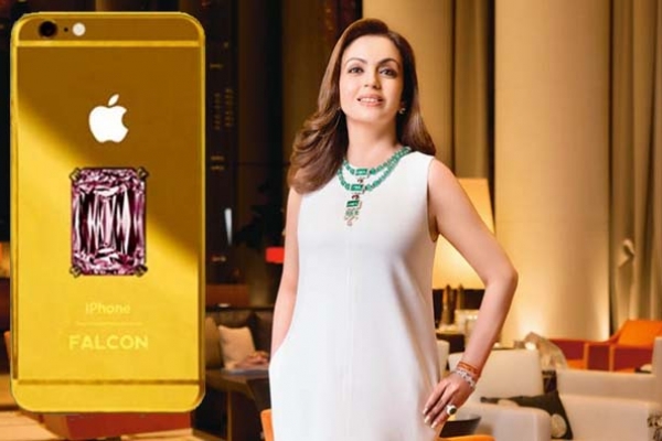 ভারতের শীর্ষ ধনীর স্ত্রী ‘নীতা আম্বানির’ যে ভিডিও ভাইরাল