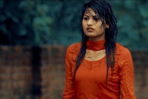 বিশ্ব সুন্দরীর মঞ্চ শেষে এভ্রিলের ‘রূপালি আঁচল’