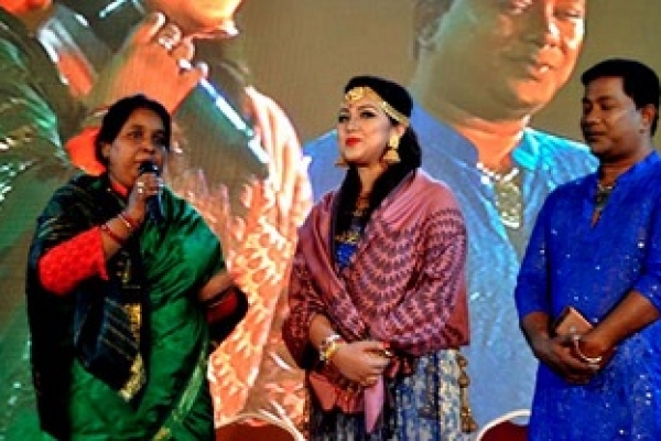  অপু বিশ্বাসকে সাহস দিয়ে যা বললেন নারায়ণগঞ্জের মেয়র আইভী