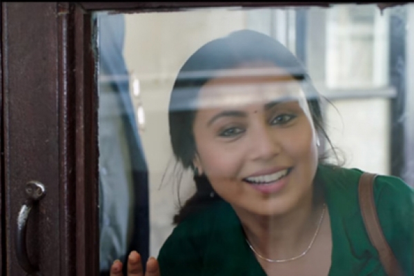 'হিচকি' দিয়ে মন কাড়লেন রাণী