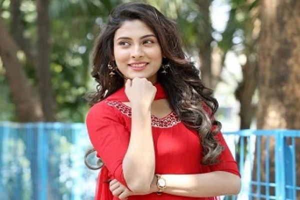 এবার সালমান শাহের গানে মেহজাবিন