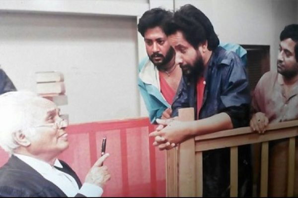 ‘হুমায়ূনের ‘কোথাও কেউ নেই’ আমি বাছাই করেছিলাম’