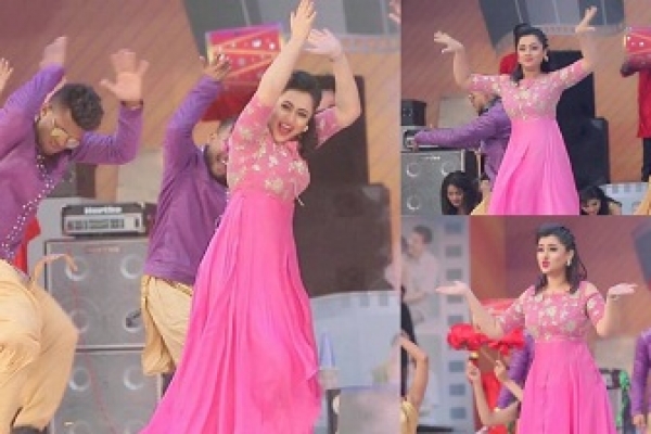 নেচে গেয়ে মঞ্চ মাতালেন নায়িকা পূর্ণিমা