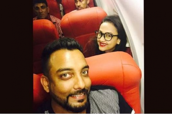 ভদ্রতা শিখে নিও হে মালয়েশিয়ান পুলিশ! দাওয়াত রইলো আমাদের দেশে….