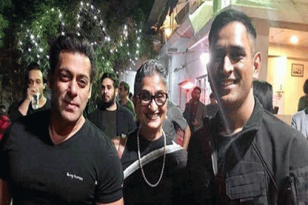 সালমানের জন্মদিনে হাজির ধোনি