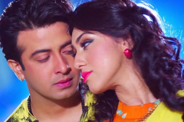 শাকিবের বাগানে ফুল ফোটাবে অপু!