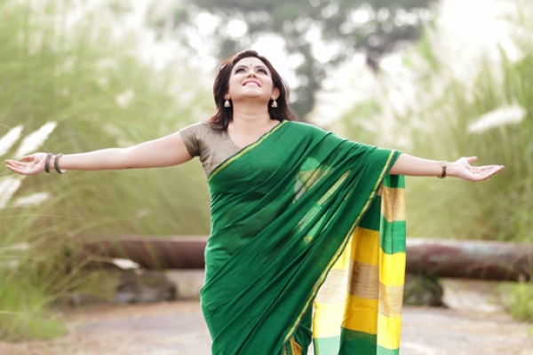 প্রেম করে বিয়ে করছেন নাবিলা- কে এই প্রেমিক পুরুষ?