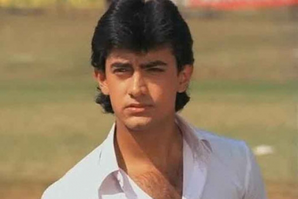 প্রেমে ছ্যাকা খেয়ে ন্যাড়া হয়েছিলেন আমির খান!