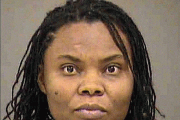 যে কারণে প্লেনে টেপ দিয়ে বেঁধে রাখা হলো ৩৬ বছর বয়সী নারীকে