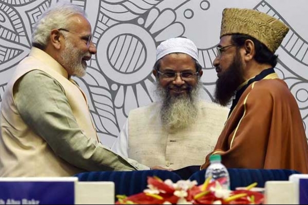 এক হাতে থাকুক কোরআন শরীফ, অন্য হাতে কম্পিউটার : মোদি