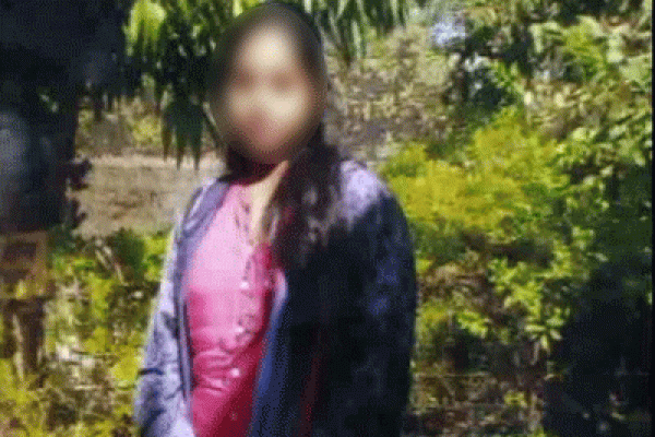 হবু বরের সঙ্গে ফোনে কথা বলতে বলতে ফাঁস দিয়ে আত্মঘাতী হলেন যুবতি