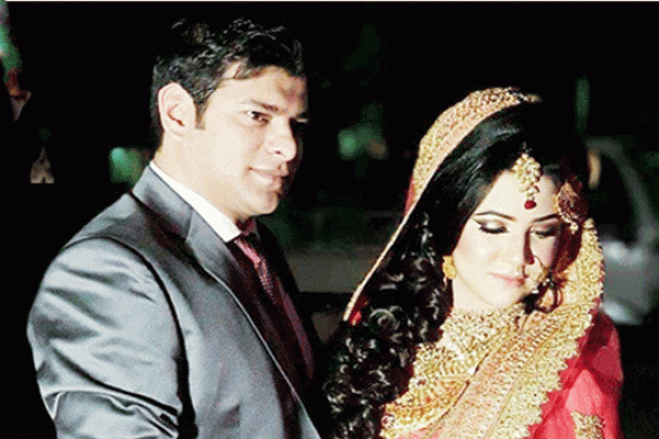 মাত্র ১৩ দিন আগেই বিয়ে হয়েছিল তাঁদের