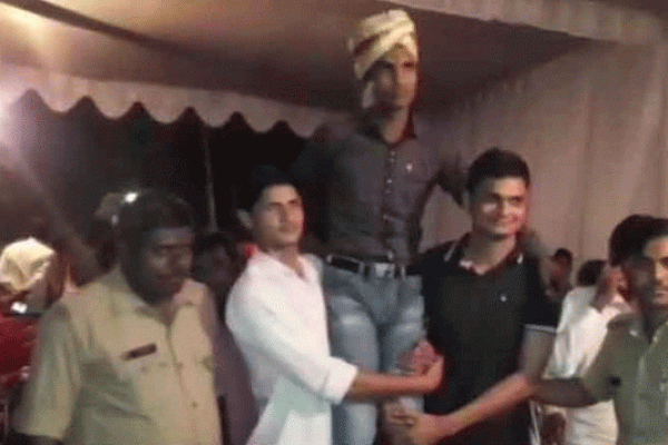 ধুমধাম করে পলাতক প্রেমিক-প্রেমিকার বিয়ে হলো থানায়!
