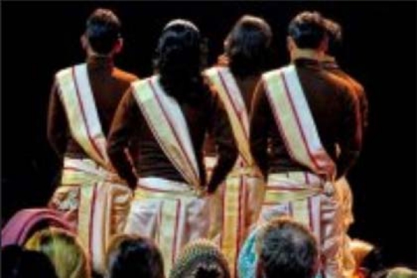 মন্দিরের নিরাপত্তার দায়িত্বে থাকা পুলিশদের পরতে হবে ধুতি-পাঞ্জাবি!