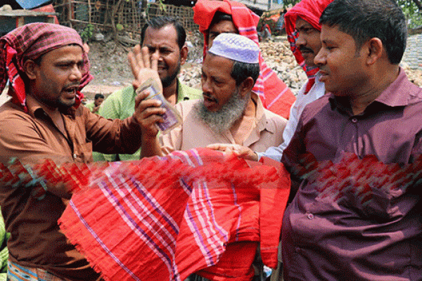 গামছার নিচে তরমুজের দাম, কিন্তু কিভাবে? জানলে হাসবেন আপনিও