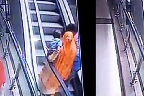 স্বামীর সঙ্গে সেলফি তুলতে গিয়ে কোল থেকে পড়ে সন্তানের মৃত্যু!