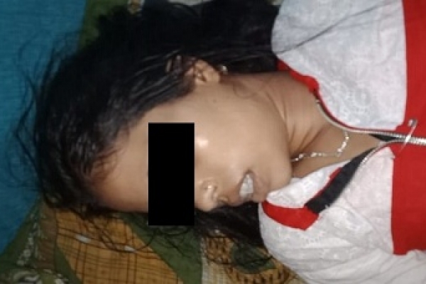 ফেসবুক খুলেই ছাত্রীর চোখে পড়ে নিজের কিছু 'ছবি', যা ডেকে আনে মর্মান্তিক পরিণতি!