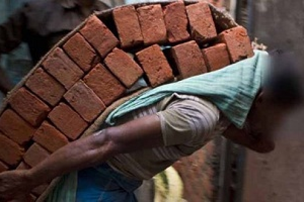 ২০০ টাকা ধার করে কোটিপতি হলেন দিনমজুর!