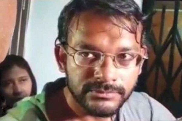  ৬ বছর জেলে কাটিয়ে হামিদ সাফ জানিয়ে দিলেন, ফেসবুকে কারও প্রেমে পড়বেন না