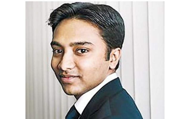 মাত্র ১৭ বছর বয়সে প্রধান নির্বাহী কর্মকর্তা!