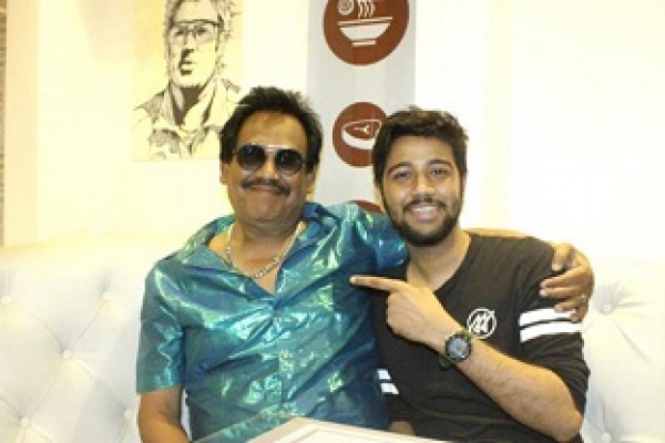 ‘মা বলেছিল, খোকা প্রেম করিস না, ভালো ছেলেদের কপালে ভালো মেয়ে জোটেনা’