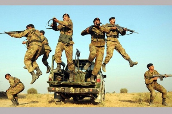পাকিস্তান সেনাবাহিনীর গোলাবর্ষণে ৫ ভারতীয় সেনা নিহত
