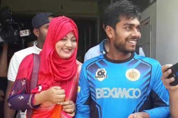 নতুন বউকে নিয়ে খেলার মাঠে মেহেদি হাসান মিরাজ