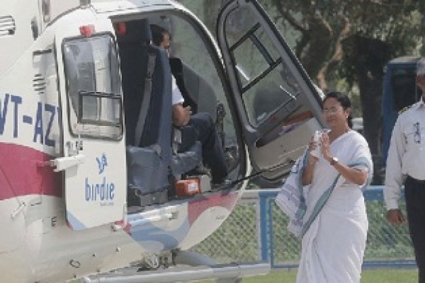 মাঝ আকাশে রাস্তা হারাল মমতার হেলিকপ্টার!