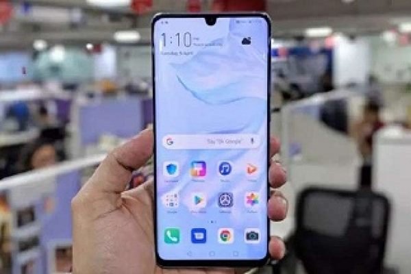 হুয়াওয়ের ৯৭ হাজার টাকার ফোন মাত্র ১১ হাজার টাকায়!