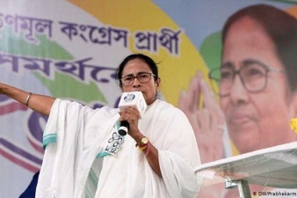 মোদী হিটলারের ঠাকুর্দা: মমতা