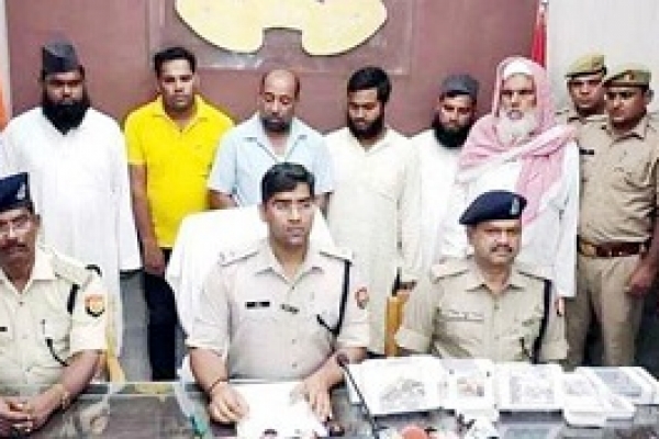 কাশ্মীরের সব মসজিদের নিয়ন্ত্রণ নিয়েছে বিজেপি সরকার!