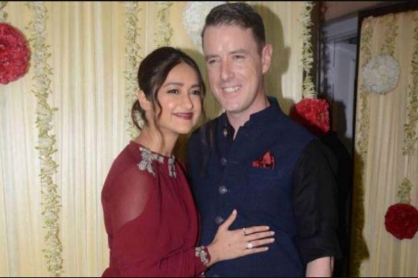 শেষপর্যন্ত সম্পর্কটা ভেঙেই গেল ইলিয়ানার