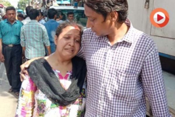 'এক কাপড়ে বেরিয়ে এসেছি, বাচ্চার দুধটাও আনতে পারিনি'