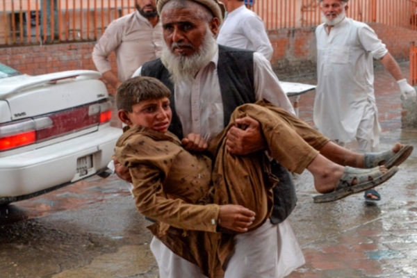 আফগানিস্তানে জুমার নামাজে মসজিদে বোমা বিস্ফো'রণ, ৬২ মুসল্লি নিহ'ত