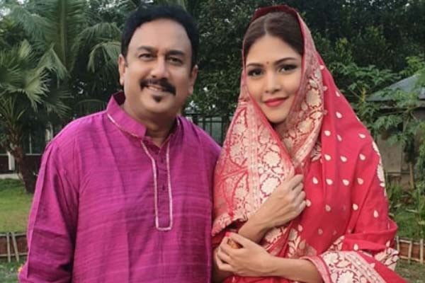 সুন্দরী 'বউ নিয়ে বিপদে' জাহিদ হাসান!